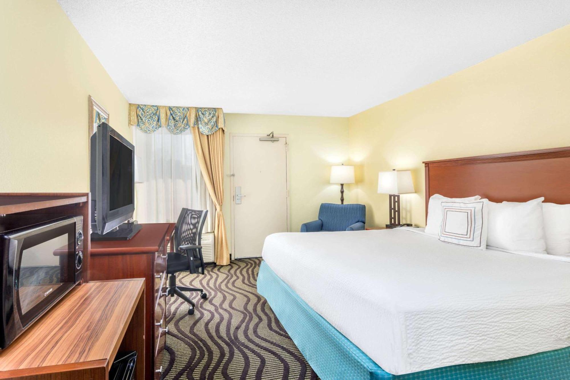 Baymont By Wyndham Savannah Midtown Eksteriør billede