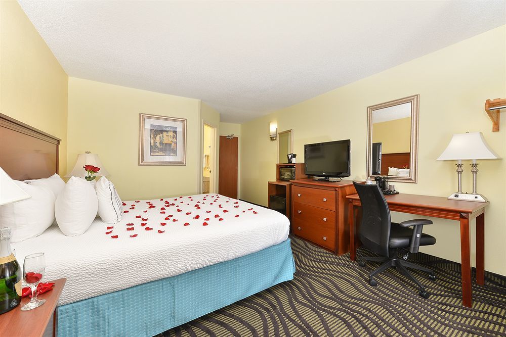 Baymont By Wyndham Savannah Midtown Eksteriør billede